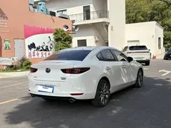 2022 Mazda 3 2.0L AT, белый — фото 9