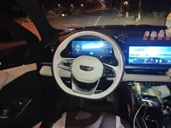 2021 Geely Monjaro 2.0TD DCT EVO 2WD Premium — фото 6