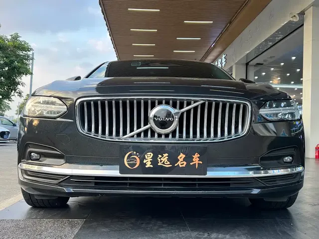 2021 Volvo S90