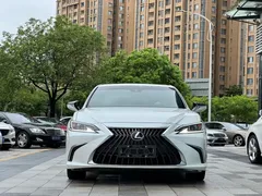 2023 Lexus ES 260 Excellence, белый — фото 3