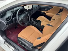 2023 Lexus ES 260 Excellence, белый — фото 11