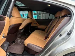 2020 Lexus ES 300h Premium — фото 9