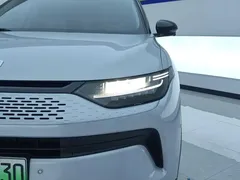 2024 Leapmotor C11 EREV 300 Premium — фото 5