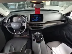 2023 Hongqi E-QM5 Basic Mobility, чёрный — фото 13