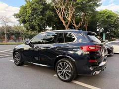 2021 BMW X5 xDrive40i M Sport Package, чёрный — фото 21