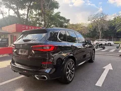 2021 BMW X5 xDrive40i M Sport Package, чёрный — фото 24