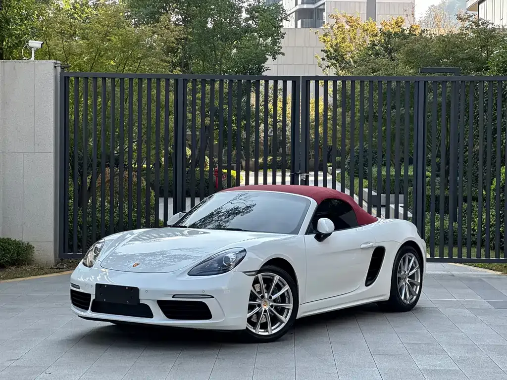 2022 Porsche 718 Boxster 2.0T
