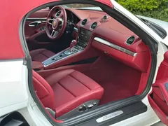 2022 Porsche 718 Boxster 2.0T, белый — фото 10