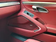 2022 Porsche 718 Boxster 2.0T, белый — фото 13