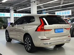 2023 Volvo XC60 4WD Luxury — фото 14