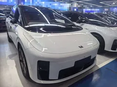 2025 Li Auto i8 Standard, белый — фото 3