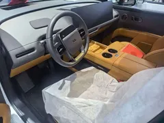 2025 Li Auto i8 Standard, белый — фото 5