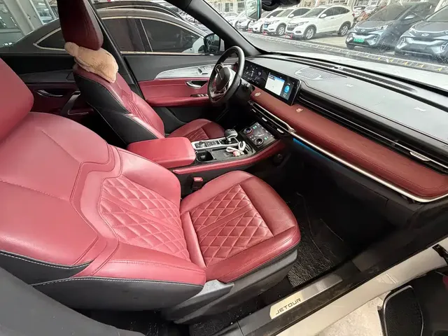 2023 Jetour X70 PLUS 1.6T DCT Pro 5-seat