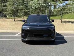 2025 Aito M8 EV Max+ 6-Seat Long Range 192-line Lidar, чёрный — фото 1