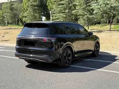 2025 Aito M8 EV Max+ 6-Seat Long Range 192-line Lidar, чёрный — фото 4