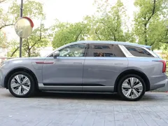 2022 Hongqi E-HS9 EV 660km Qichang 6-seat — фото 2