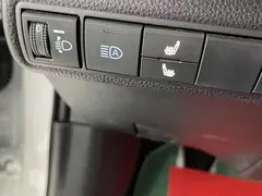 2022 Toyota Levin 185T CVT Luxury, белый — фото 11