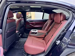2021 BMW 5 Series 530Li Premium M Sport Package, чёрный — фото 7