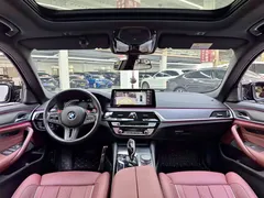 2021 BMW 5 Series 530Li Premium M Sport Package, чёрный — фото 12