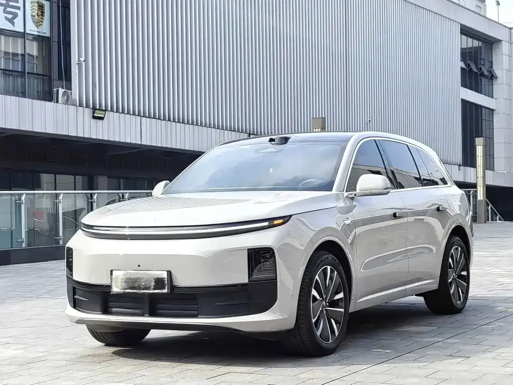 2025 Li Auto L6