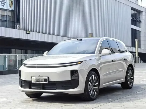 2025 Li Auto L6