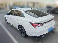 2022 Hyundai Elantra 1.5L CVT GLX Elite, белый — фото 7