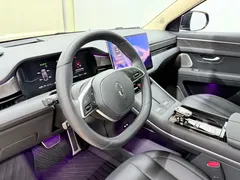 2024 Aito M7 1.5T 4WD Plus 5-seat, чёрный — фото 20