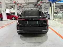 2024 Hongqi E-QM5 450km Mobility, чёрный — фото 5