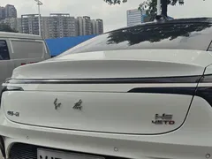 2023 Hongqi H6 2.0T, белый — фото 17