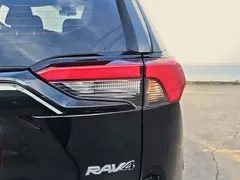 2022 Toyota RAV4 2.0L CVT 2WD Fashion, чёрный — фото 9