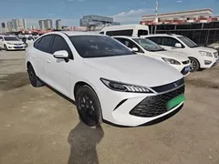 2025 BYD Qin PLUS DM-i PHEV Smart Driving 128km Advance, белый — фото 4