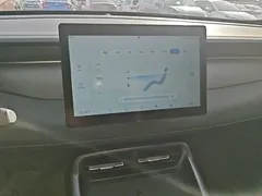 2025 BYD Qin PLUS DM-i PHEV Smart Driving 128km Advance, белый — фото 13