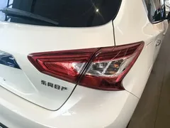 2021 Nissan Tiida 1.6L CVT, белый — фото 8