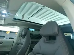 2024 Leapmotor C11 EREV 300 Premium — фото 18