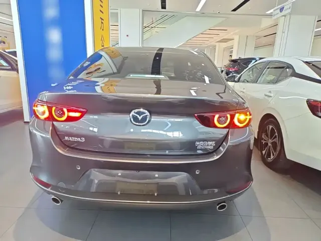 2022 Mazda 3 2.0L AT