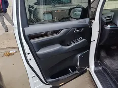 2020 Toyota Vellfire Hybrid 2.5L HV Luxury, белый — фото 7