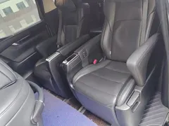 2020 Toyota Vellfire Hybrid 2.5L HV Luxury, белый — фото 11