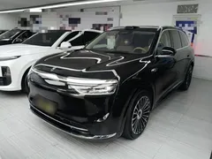 2025 Aito M8 EREV Ultra 53.4kWh 6-seat 192-line LiDAR, чёрный — фото 2