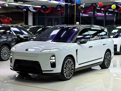 2026 Nio ES8 6-seat Executive Signature