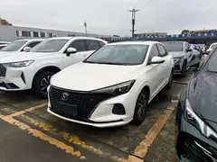 2020 Changan Eado PLUS 1.4T GDI DCT Premium, белый — фото 1
