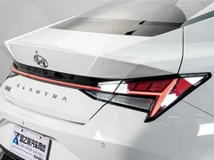 2022 Hyundai Elantra 1.5L CVT GLX Elite, белый — фото 8