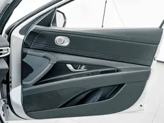 2022 Hyundai Elantra 1.5L CVT GLX Elite, белый — фото 13