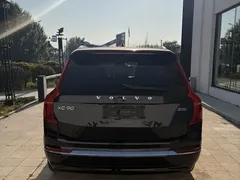 2023 Volvo XC90 B5 Luxury 5-seat, чёрный — фото 3