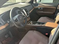 2023 Volvo XC90 B5 Luxury 5-seat, чёрный — фото 8