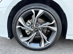 2022 Audi A3 Sportback 35 TFSI Luxury Sport, белый — фото 22