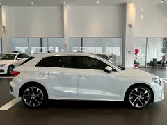 2022 Audi A3 Sportback 35 TFSI Fashion Sport, белый — фото 3