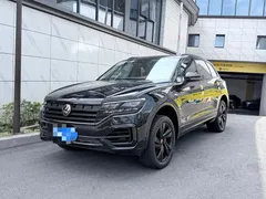 2021 Volkswagen Touareg 3.0TSI Black Sport Package, чёрный — фото 1