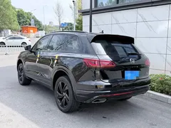 2021 Volkswagen Touareg 3.0TSI Black Sport Package, чёрный — фото 3