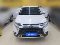 2020 Mitsubishi Outlander 2.0L 2WD Enjoy 7, белый — фото 2