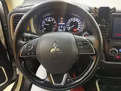 2020 Mitsubishi Outlander 2.0L 2WD Enjoy 7, белый — фото 15